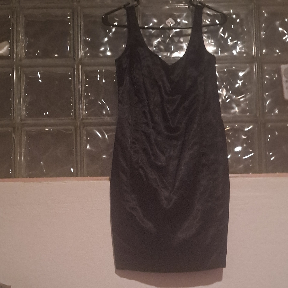Elegant Black Sleeveless Dress